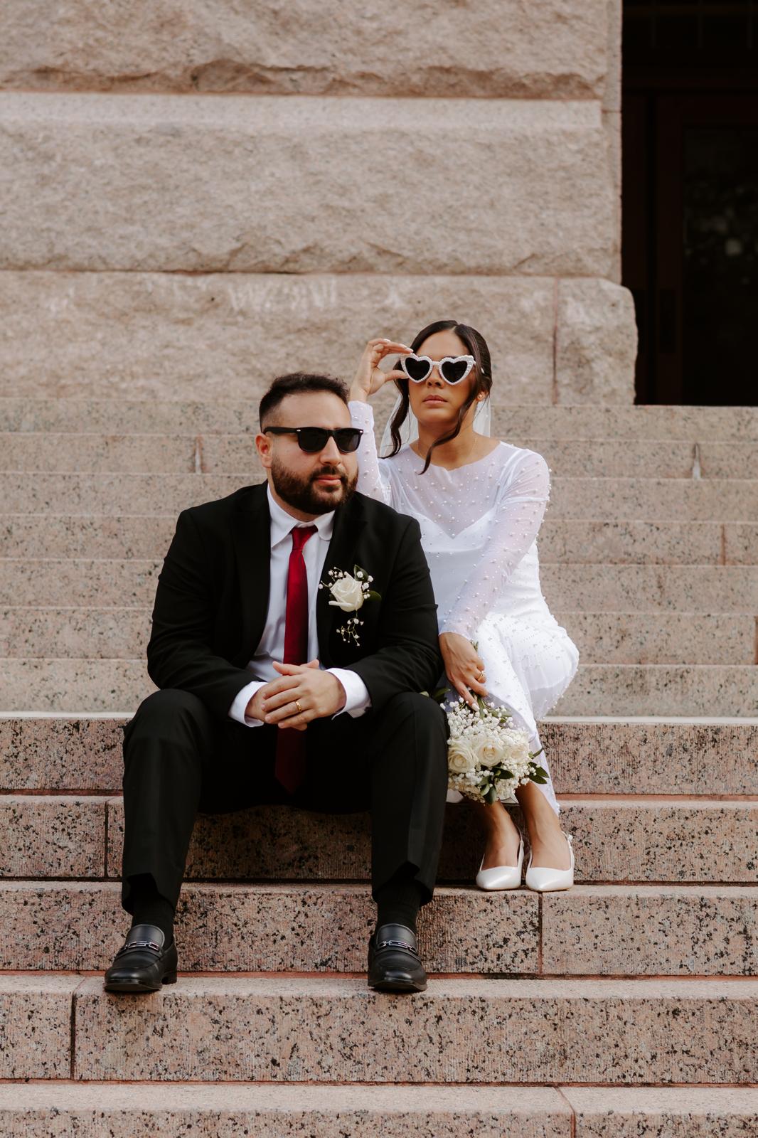 Diego y Valentina en las escaleras